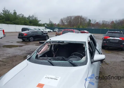 2021 Chevrolet Equinox Fwd Lt z USA, uszkodzony, nr VIN 3GNAXKEV8MS153540